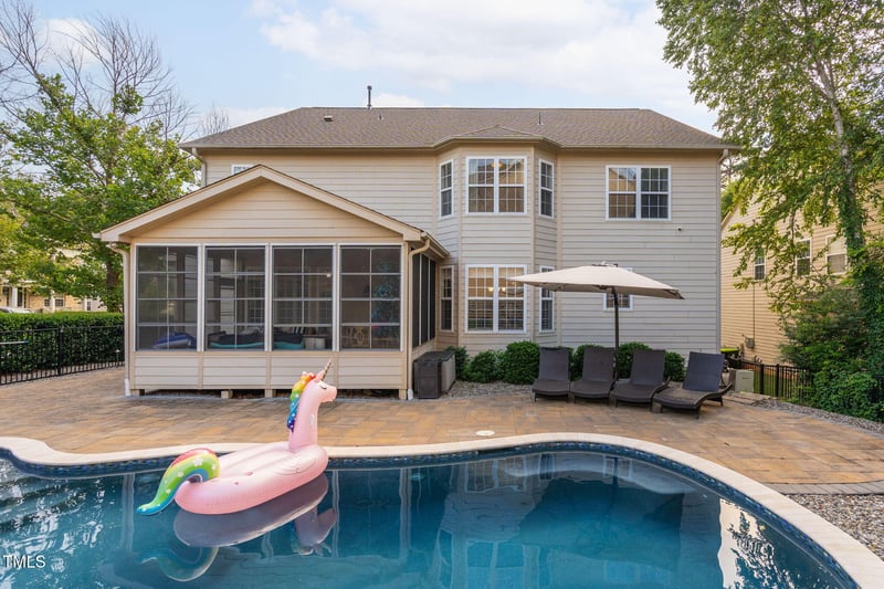 109 Skywater Ln, Holly Springs, NC 27540