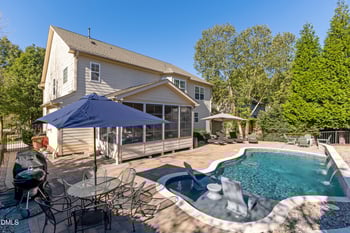 109 Skywater Ln, Holly Springs, NC 27540