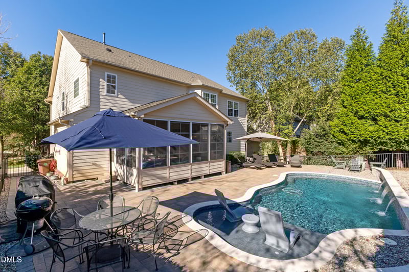 109 Skywater Ln, Holly Springs, NC 27540