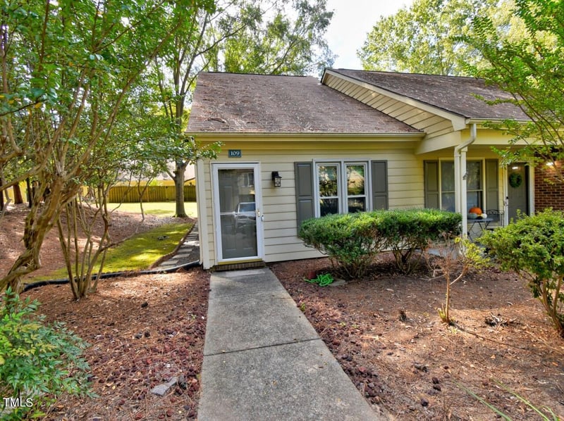 109 Sparger Springs Ln, Durham, NC 27705