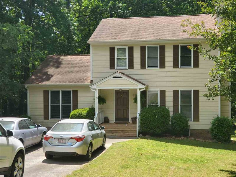 109 Spencer Ct, Chapel Hill, NC 27514