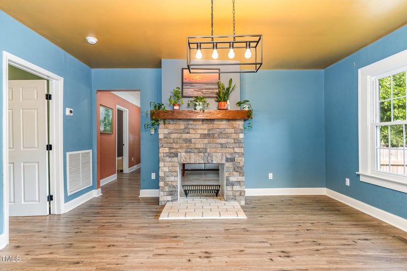 109 St Marys St, Garner, NC 27529