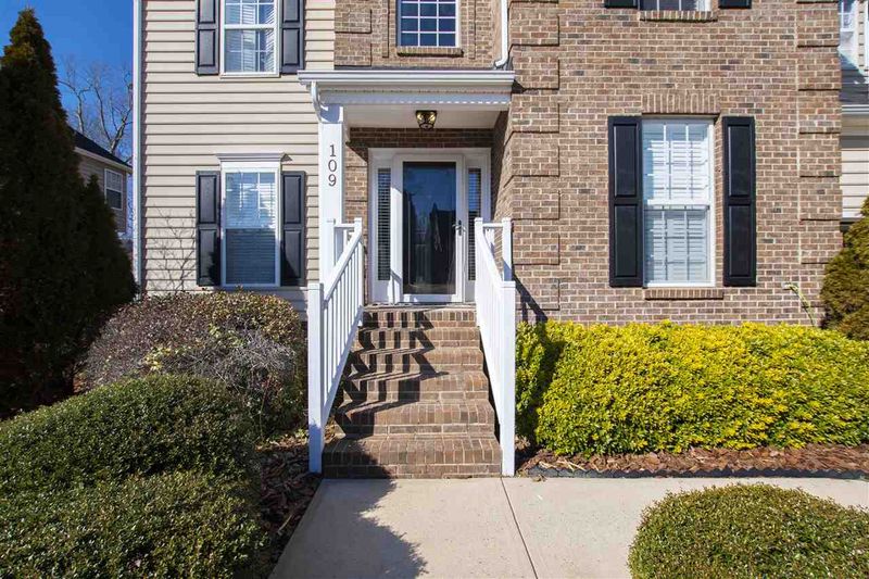 109 Stablegate Dr, Cary, NC 27513