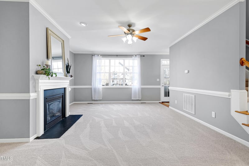 109 Stoneline Ct, Holly Springs, NC 27540