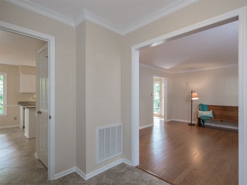 109 Stourbridge Cir, Cary, NC 27511