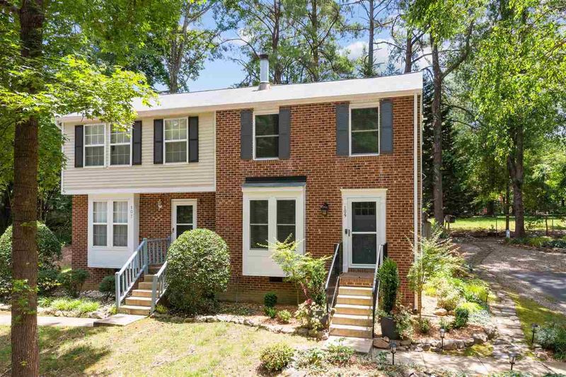 109 Taylors Pond Dr, Cary, NC 27513