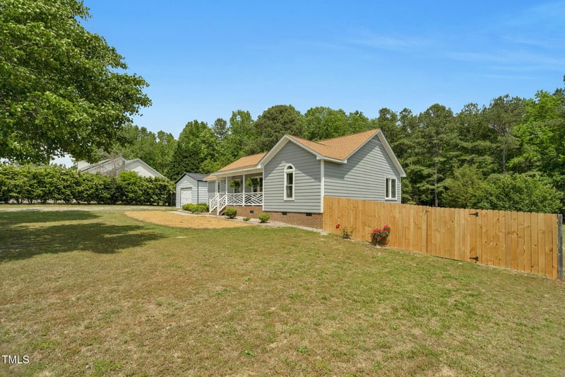 109 Valley Dr, Louisburg, NC 27549