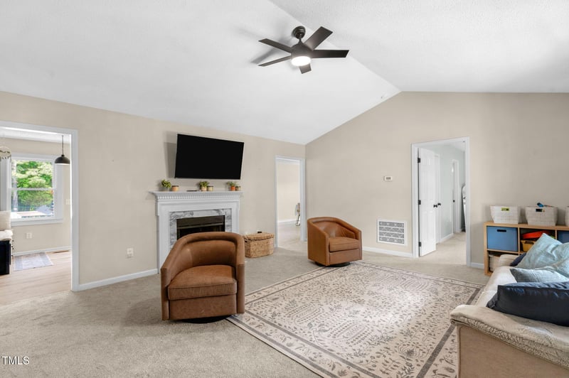 109 Valley Dr, Louisburg, NC 27549