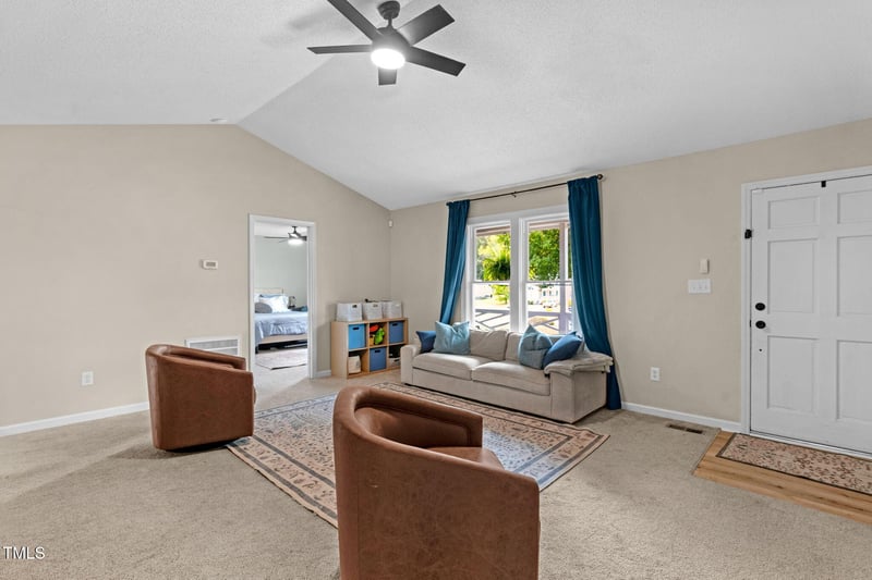 109 Valley Dr, Louisburg, NC 27549