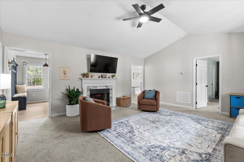 109 Valley Dr, Louisburg, NC 27549