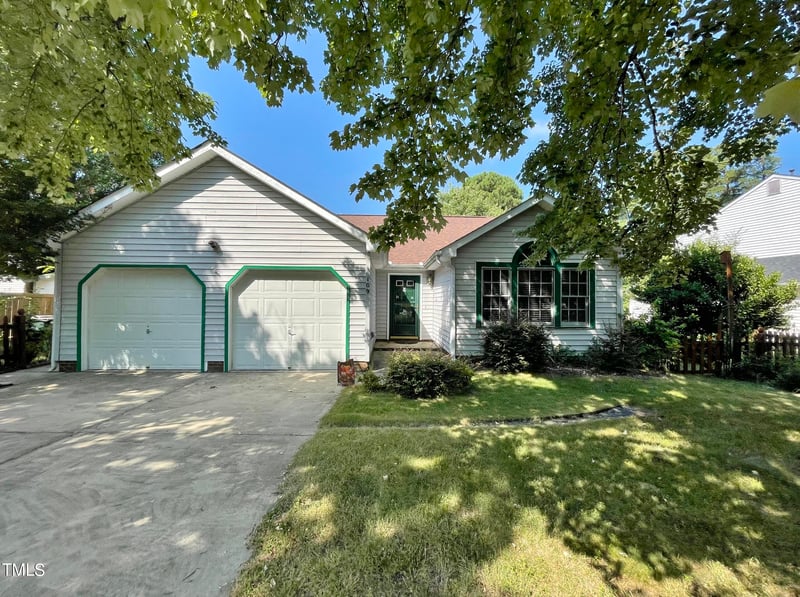 109 Valley Park Dr, Knightdale, NC 27545