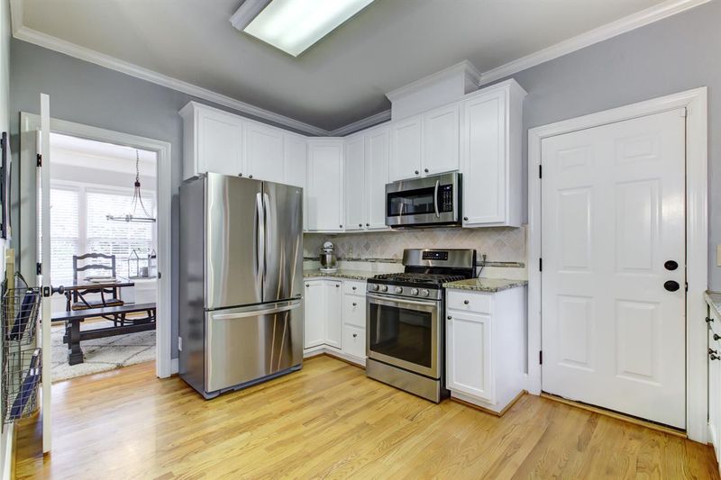 109 Vatersay Dr, Apex, NC 27502