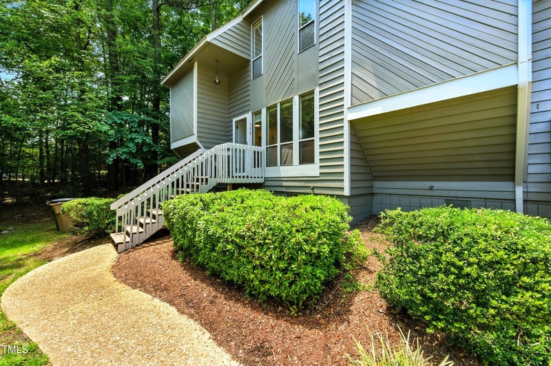 109 Virginia Pl, Cary, NC 27513
