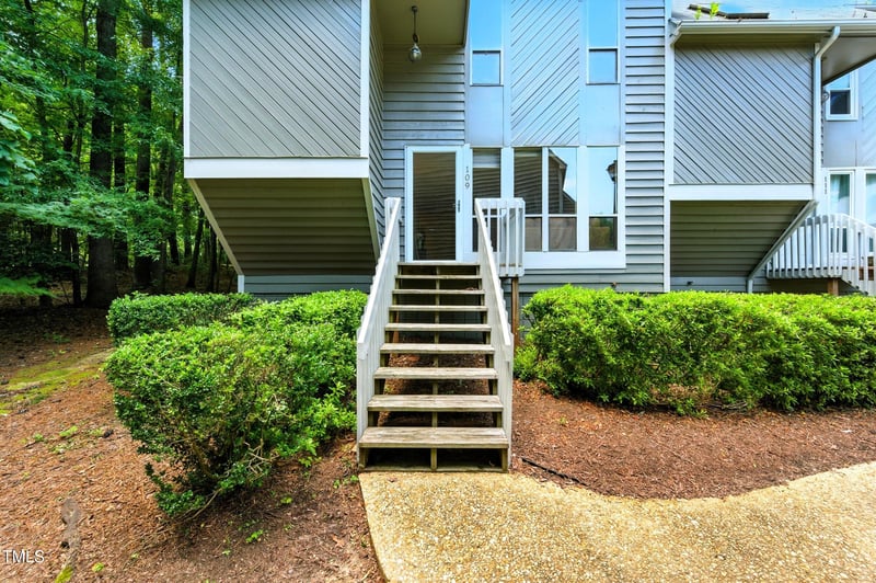 109 Virginia Pl, Cary, NC 27513