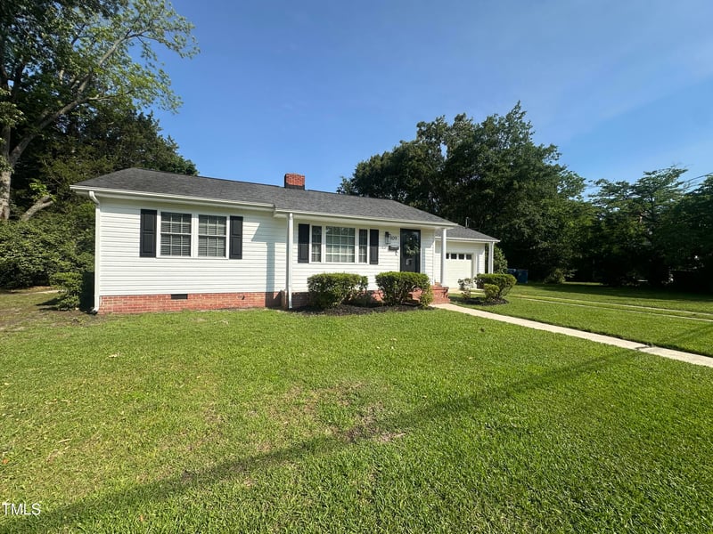 109 Watauga Ave, Dunn, NC 28334