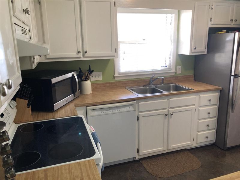 109 Weathersfield Dr, Durham, NC 27713