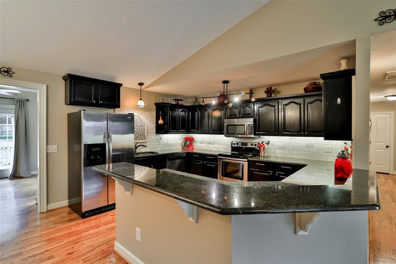 109 Weaver Rd, Youngsville, NC 27596