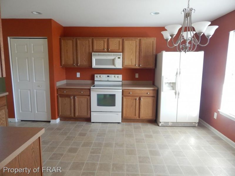 109 Willowridge Dr, Sanford, NC 27332