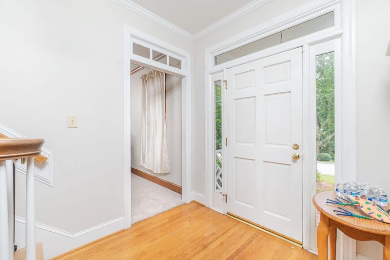 109 Windfall Ct, Cary, NC 27518