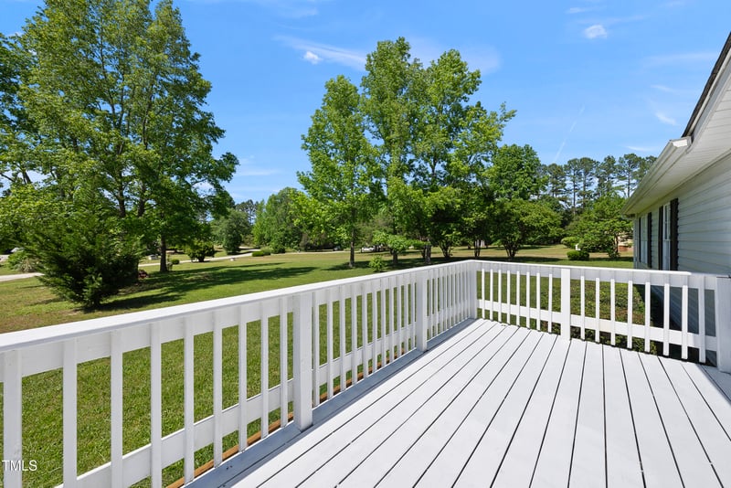 109 Winding Creek Dr, Youngsville, NC 27596