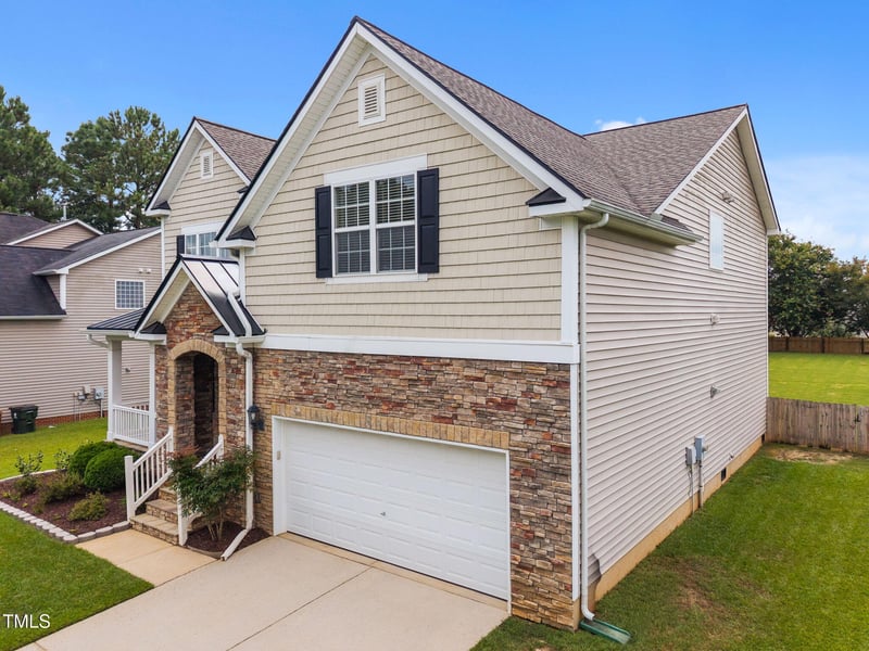 109 Winter Ridge Dr, Holly Springs, NC 27540