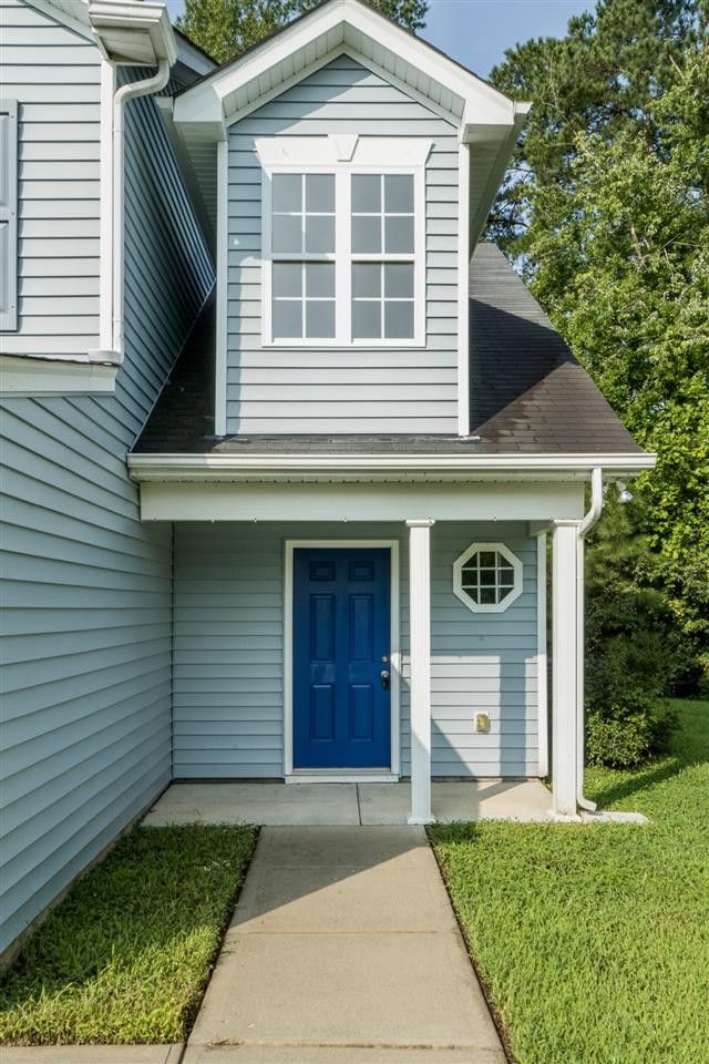 109 Woodteak St, Holly Springs, NC 27540