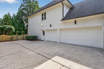 10904 Fitzwilliam St, Raleigh, NC 27614