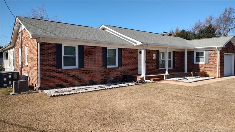 1092 Strathdon Ave, Fayetteville, NC 28304