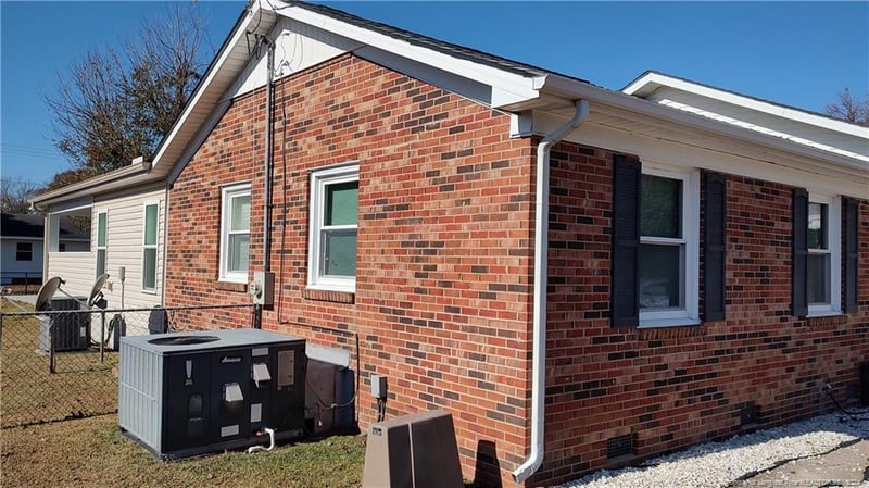 1092 Strathdon Ave, Fayetteville, NC 28304