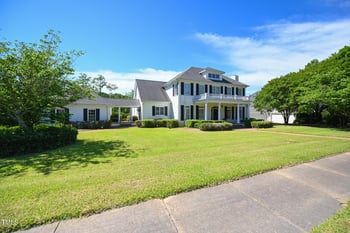 1093 Lakeside Dr, Smithfield, NC 27577