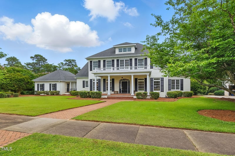 1093 N Lakeside Dr, Smithfield, NC 27577