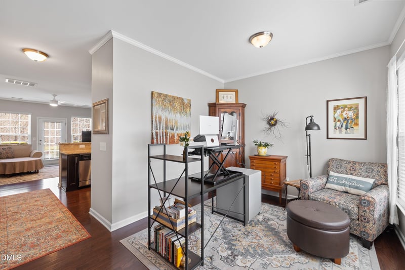 1093 Renewal Pl, Raleigh, NC 27603