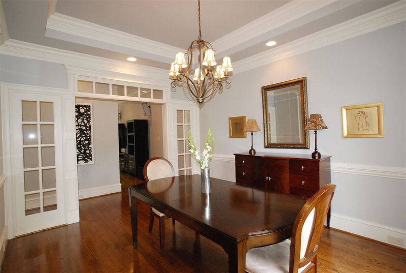 1093 Tacketts Pond Dr, Raleigh, NC 27614