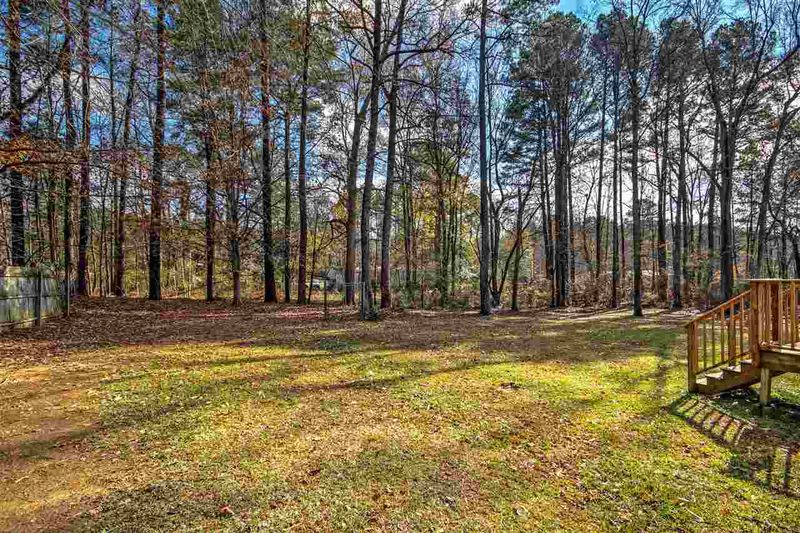 10933 Stage Dr, Raleigh, NC 27603