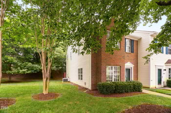 10941 Pendragon Pl, Raleigh, NC 27614