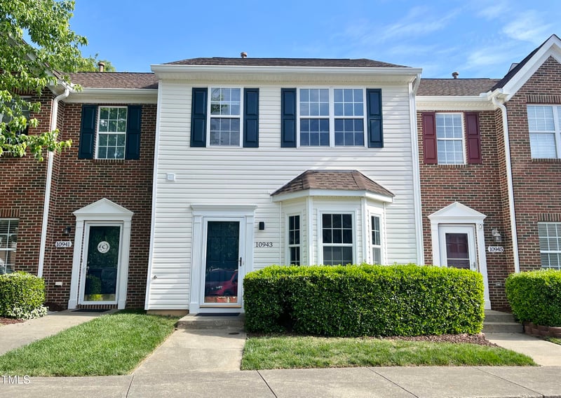 10943 Pendragon Pl, Raleigh, NC 27614
