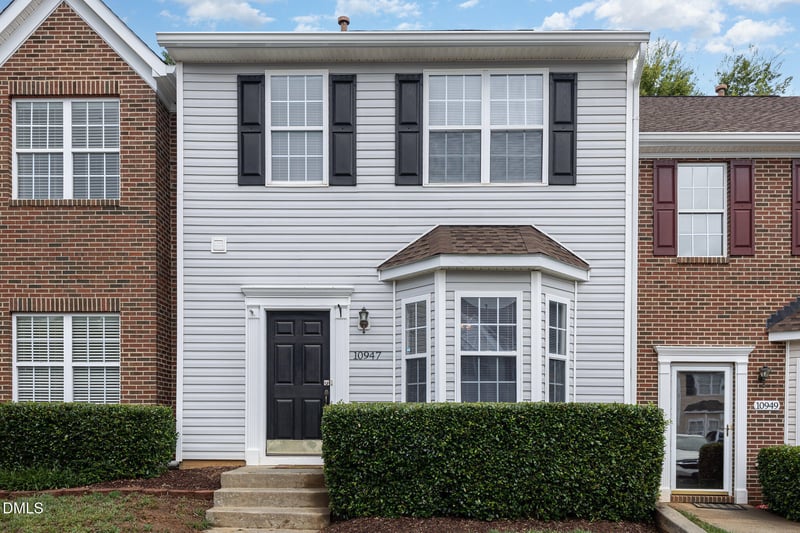 10947 Pendragon Pl, Raleigh, NC 27614