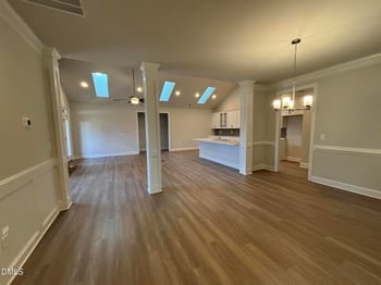 1095 Beechcraft Dr #140, Mebane, NC 27302