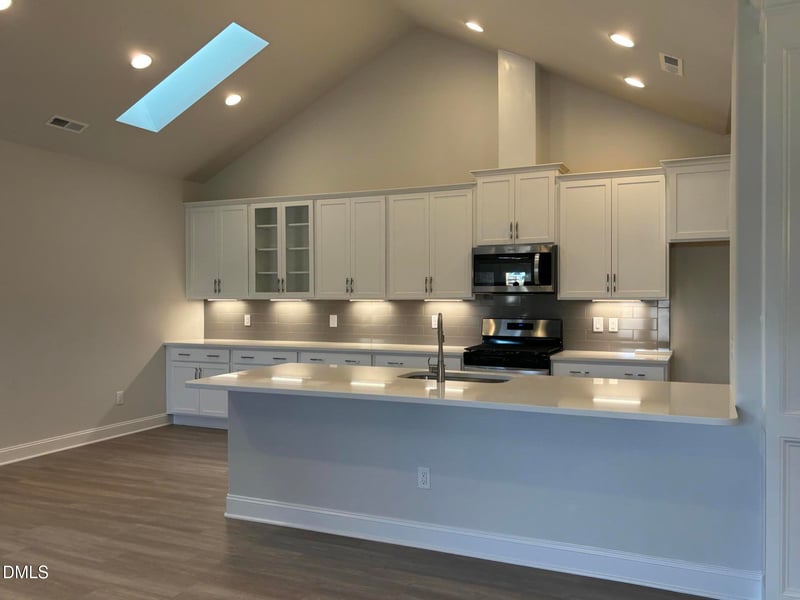 1095 Beechcraft Dr #140, Mebane, NC 27302