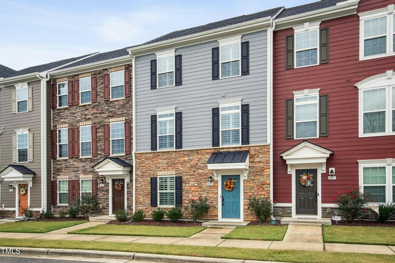 1095 Branch Line Ln, Apex, NC 27502