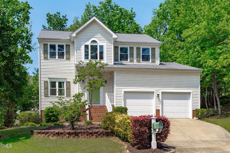 1095 Vauxhall Dr, Apex, NC 27502
