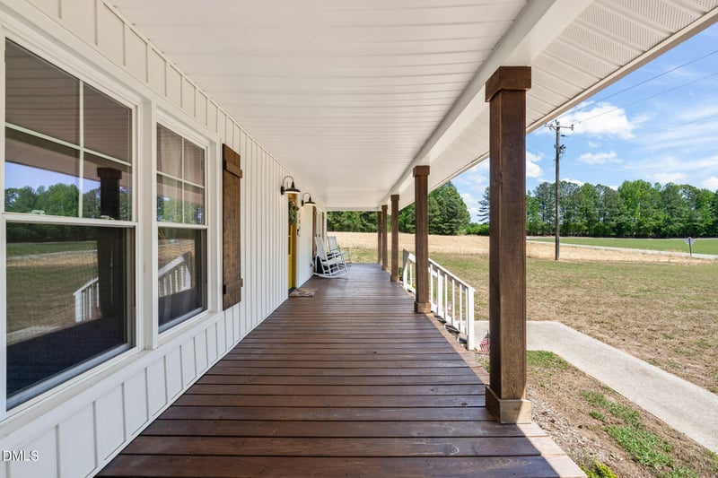 1096 Flat Rock Church Rd, Louisburg, NC 27549