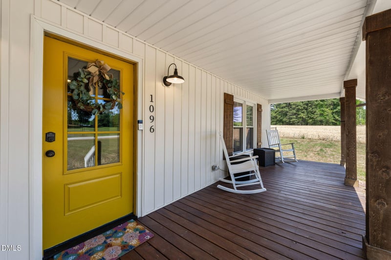1096 Flat Rock Church Rd, Louisburg, NC 27549