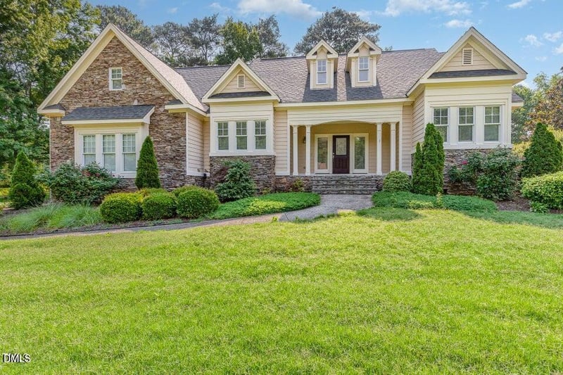 1096 Silverleaf Dr, Youngsville, NC 27596