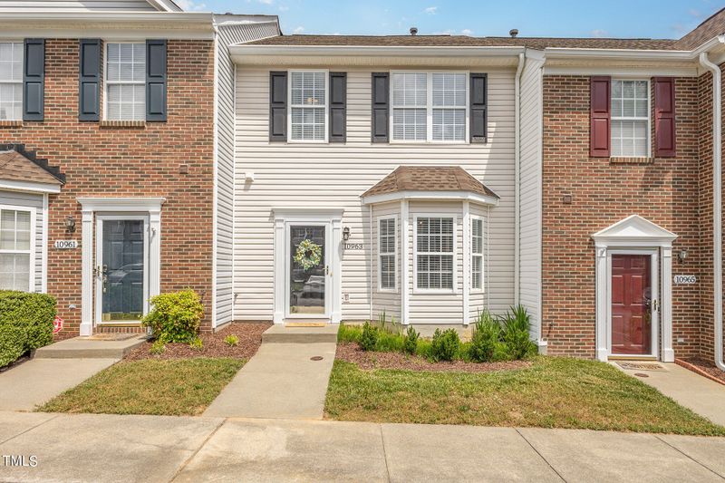 10963 Pendragon Pl, Raleigh, NC 27614