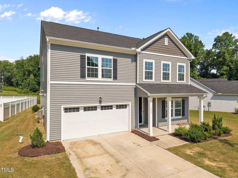 1097 Bellewood Park Dr, Angier, NC 27501