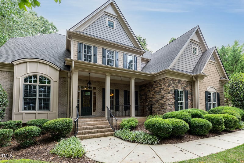 1097 Tacketts Pond Dr, Raleigh, NC 27614