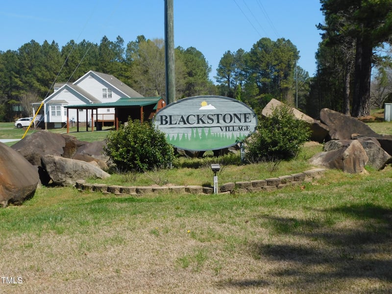 1098 Blackstone Dr, Creedmoor, NC 27522