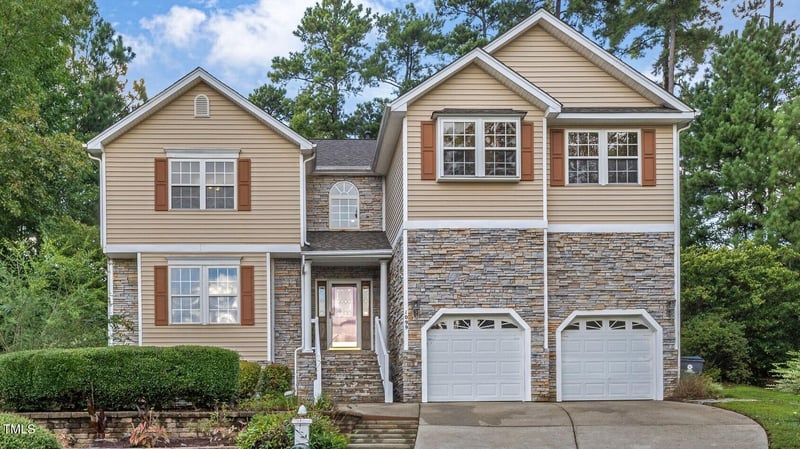 1099 Vauxhall Dr, Apex, NC 27502