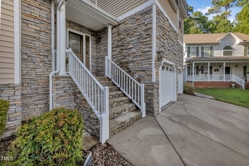 1099 Vauxhall Dr, Apex, NC 27502